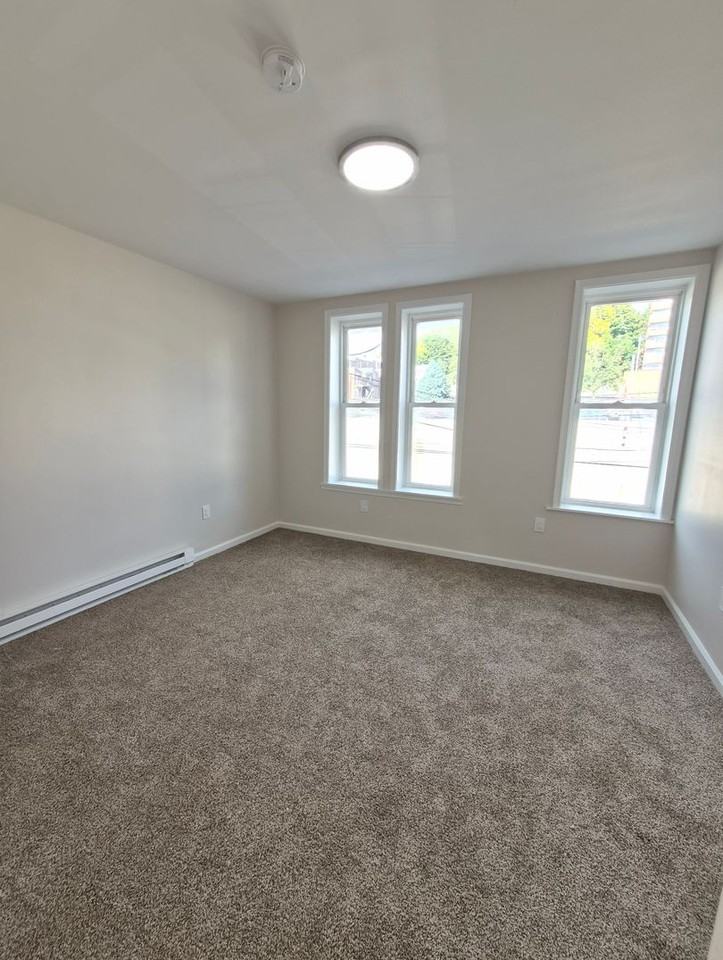 417 Mauch Chunk St - Photo 5 of 12