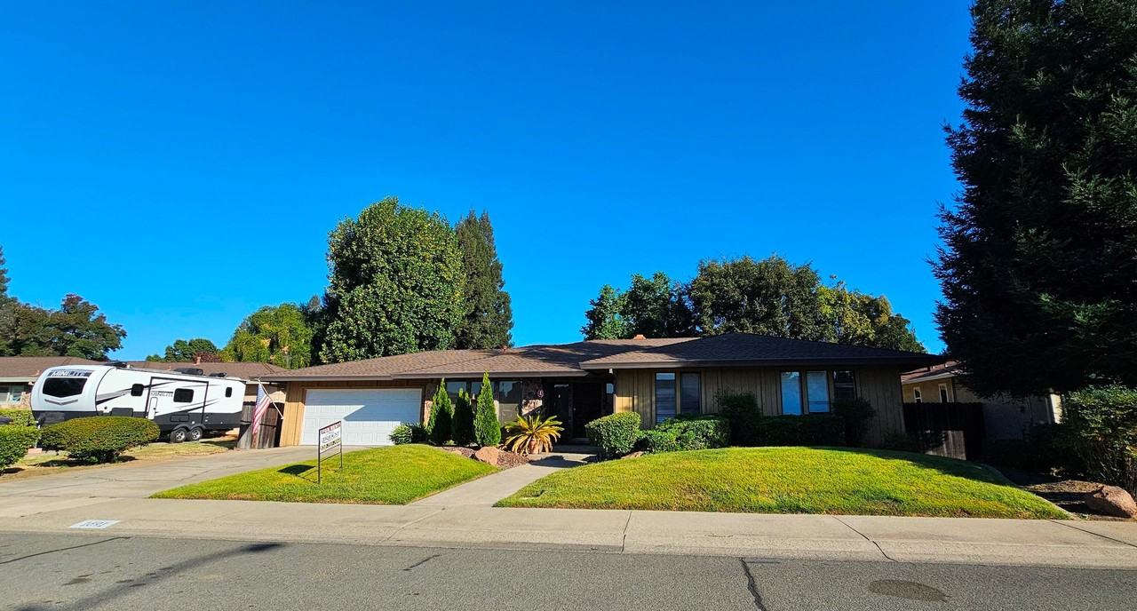 1691 Michael Way - Photo 3 of 6