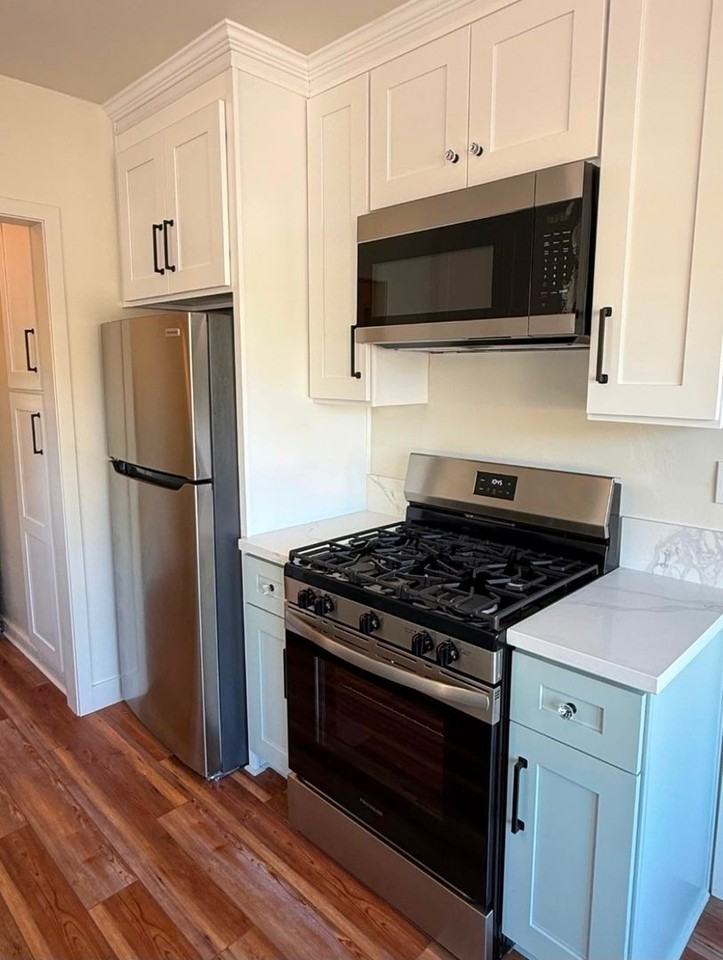 1034 Olive St - Photo 7 of 21