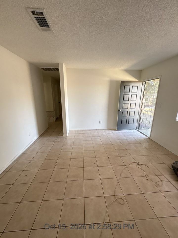 240 W Whittaker Way - Photo 2 of 13