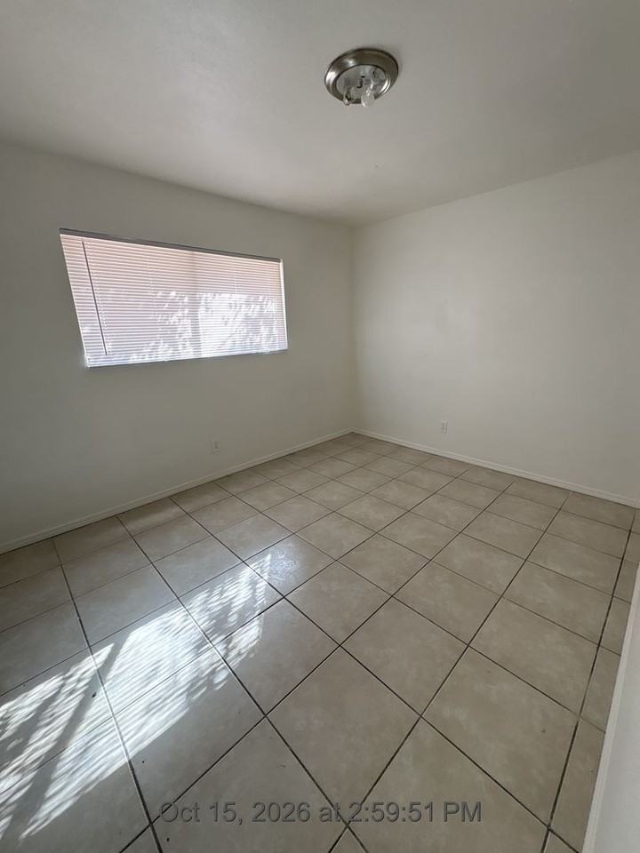 240 W Whittaker Way - Photo 7 of 13