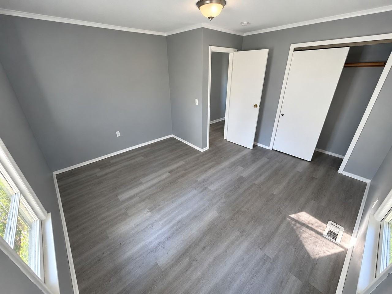 3805 White St - Photo 5 of 6
