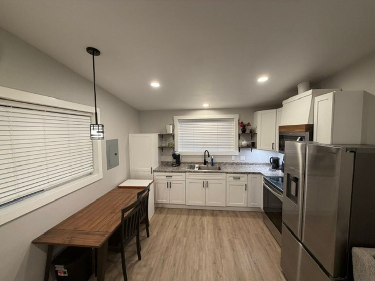 971 6th St - Photo 4 of 15