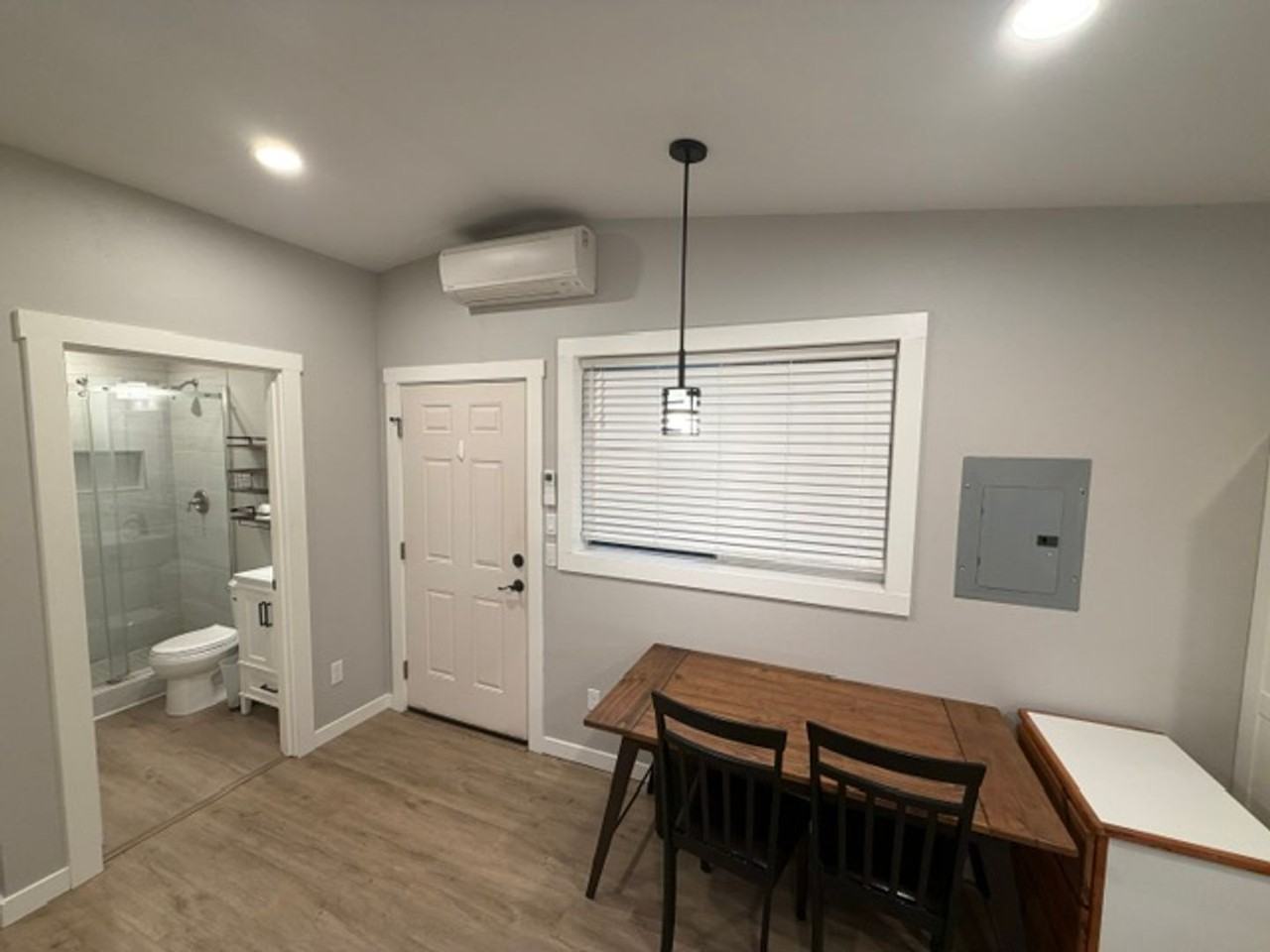 971 6th St - Photo 5 of 15