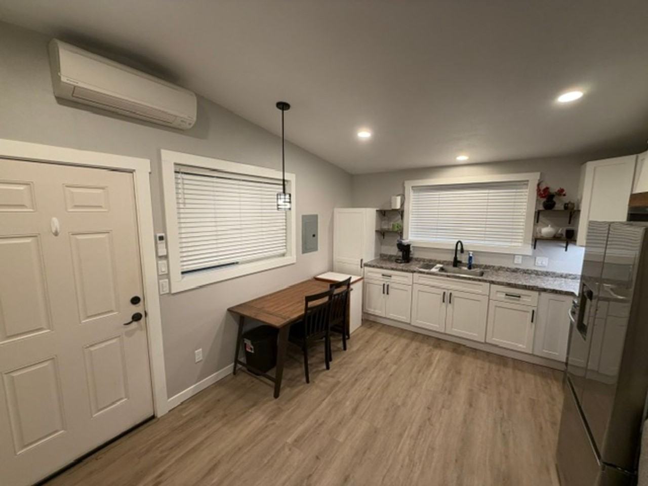 971 6th St - Photo 6 of 15