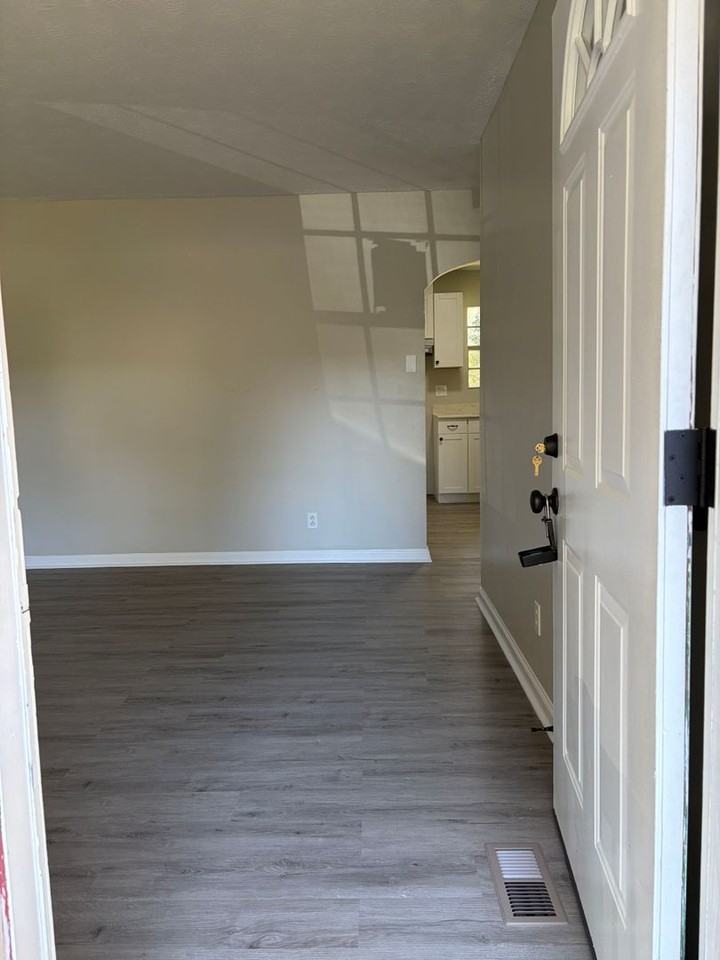 48 Stump St - Photo 5 of 26