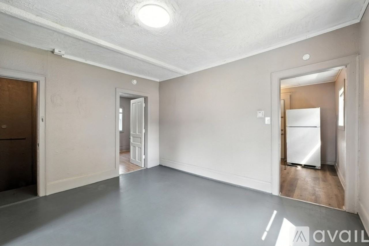 3402 N 3rd St - Photo 2 of 9