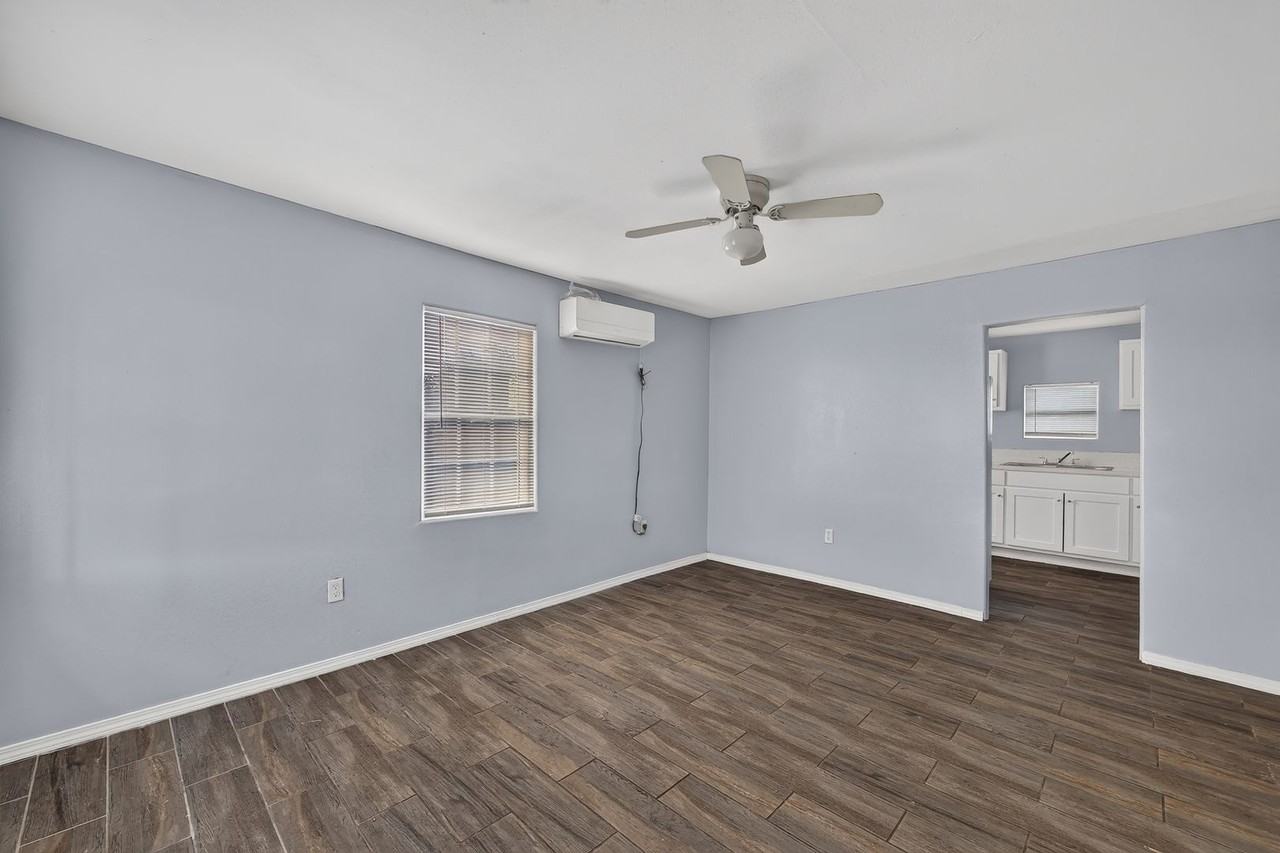 Main St Apartments - Photo 2 of 13