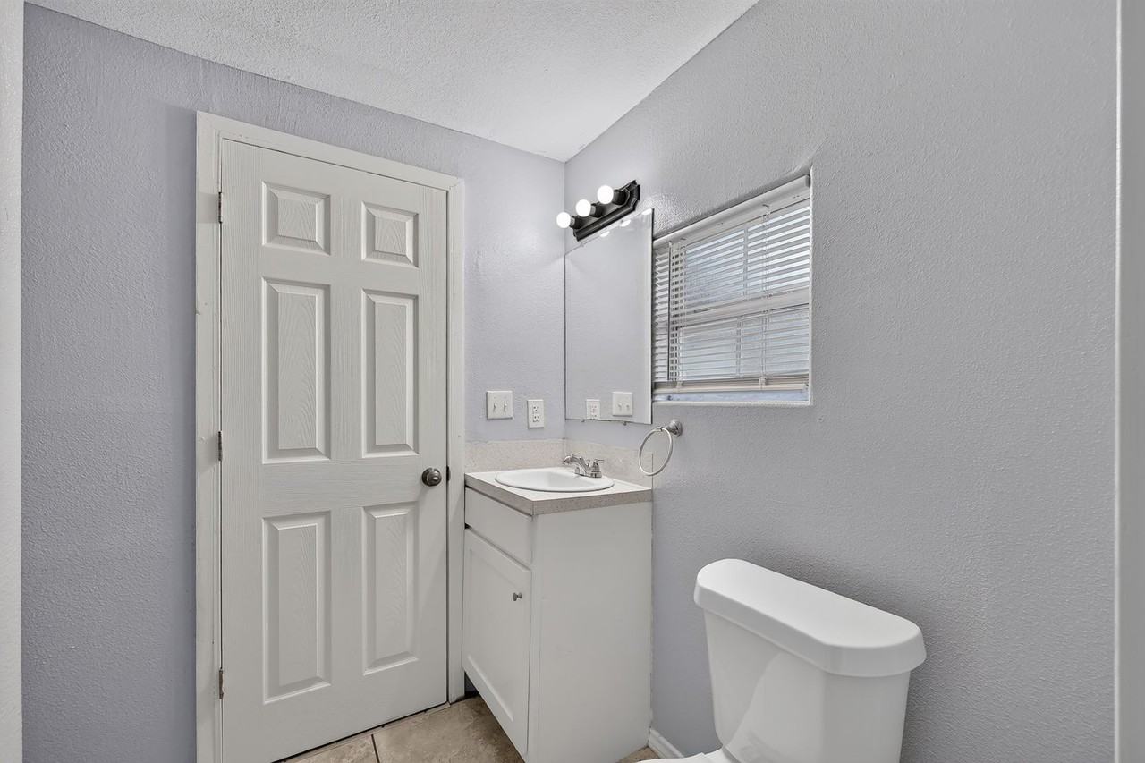 Main St Apartments - Photo 7 of 13