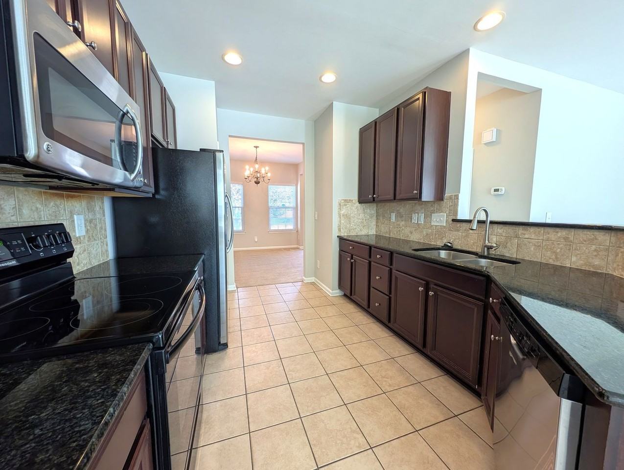 16314 Magnolia Woods Ln - Photo 3 of 22