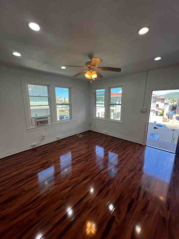 3311 Herbert St - Photo 5 of 41