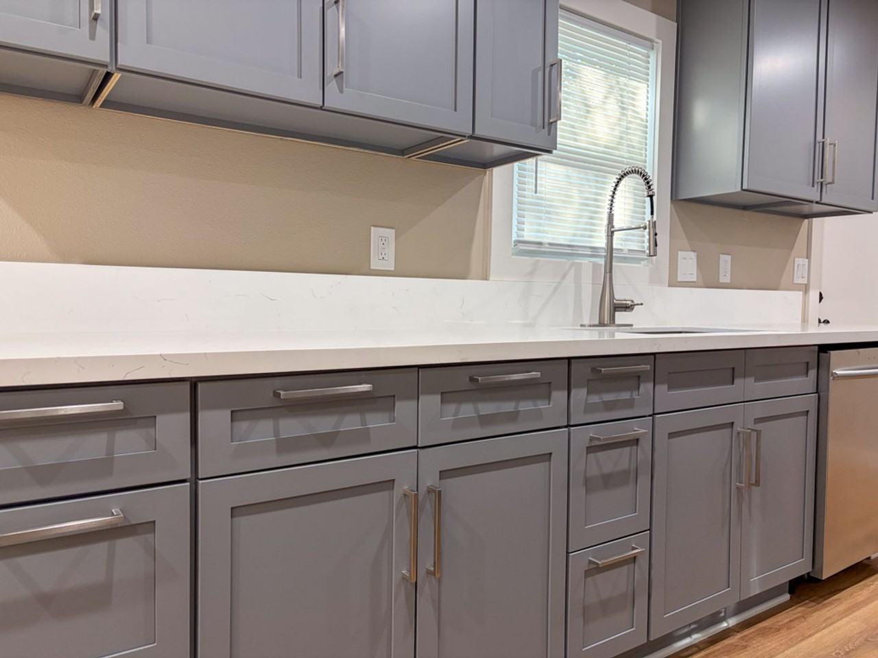 728 Flume St - Photo 5 of 14