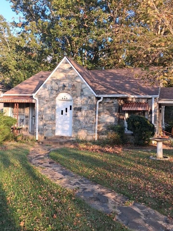 943 Tunnel Rd - Photo 2 of 11