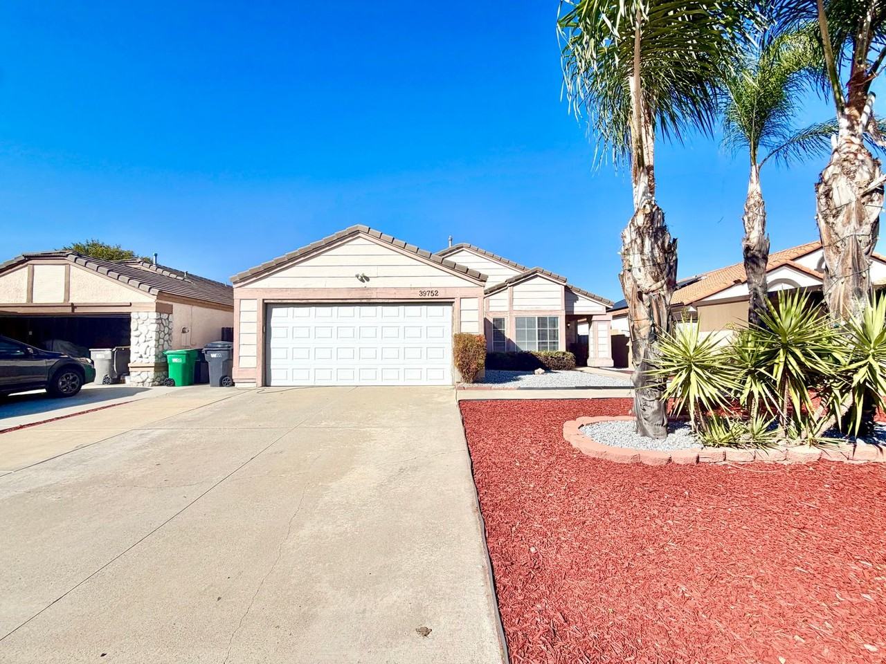 39752 Sunrose Dr - Photo 2 of 33