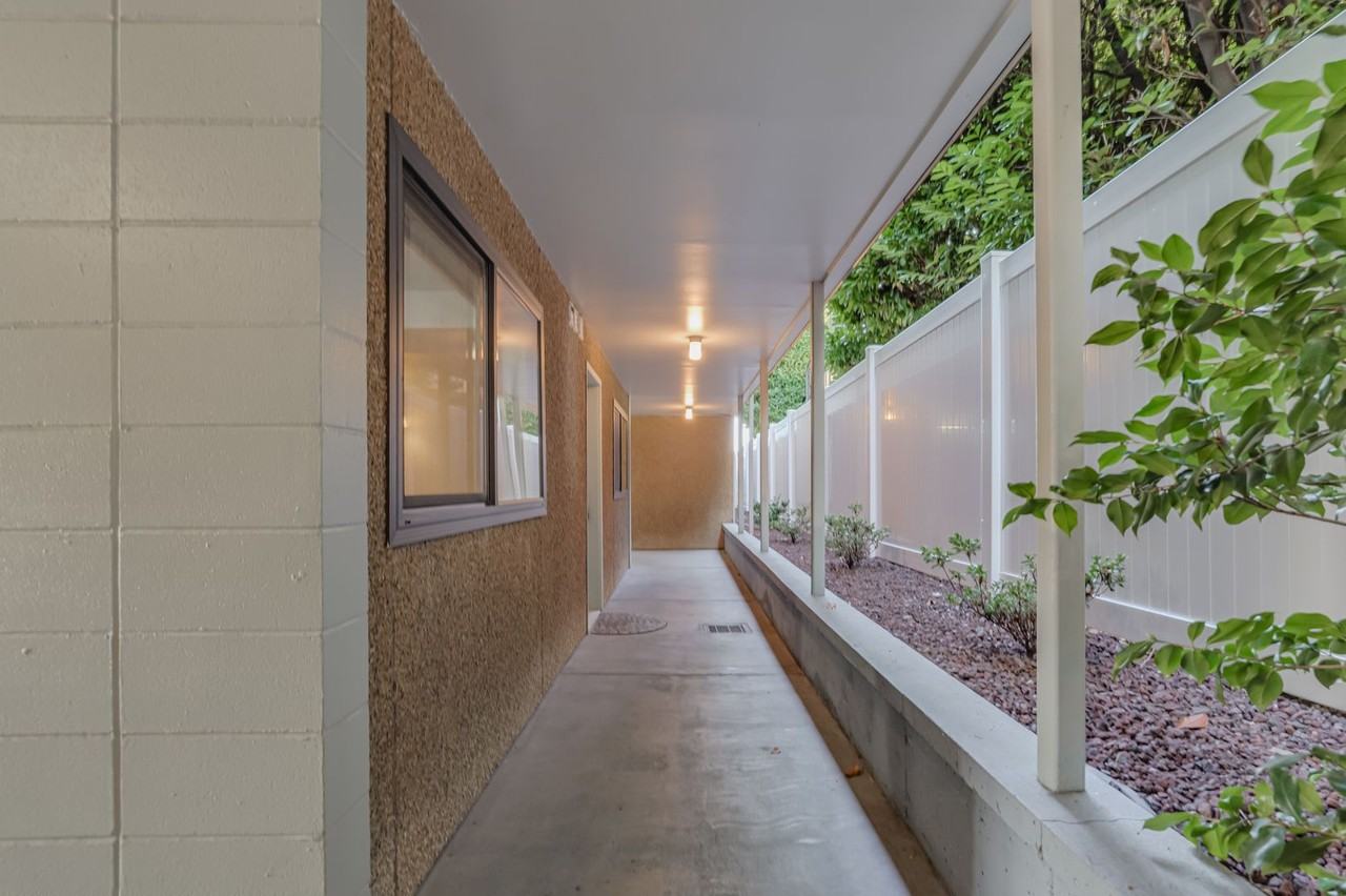 506 S 222nd St #1 - Photo 5 of 15