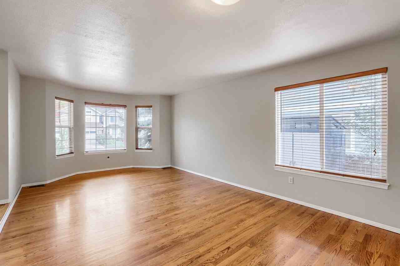 3630 Sunflower Cir - Photo 7 of 27