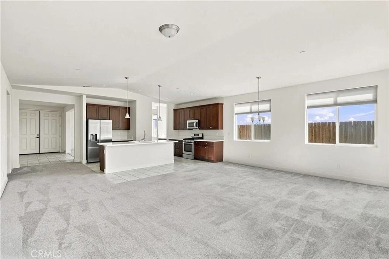 794 Hickok Cir - Photo 4 of 16