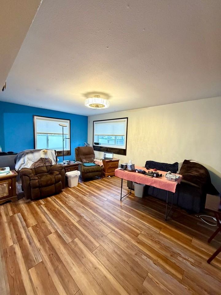 3590 Lakeview Dr - Photo 5 of 42