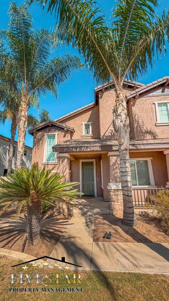 10410 Titanium St - Photo 2 of 36