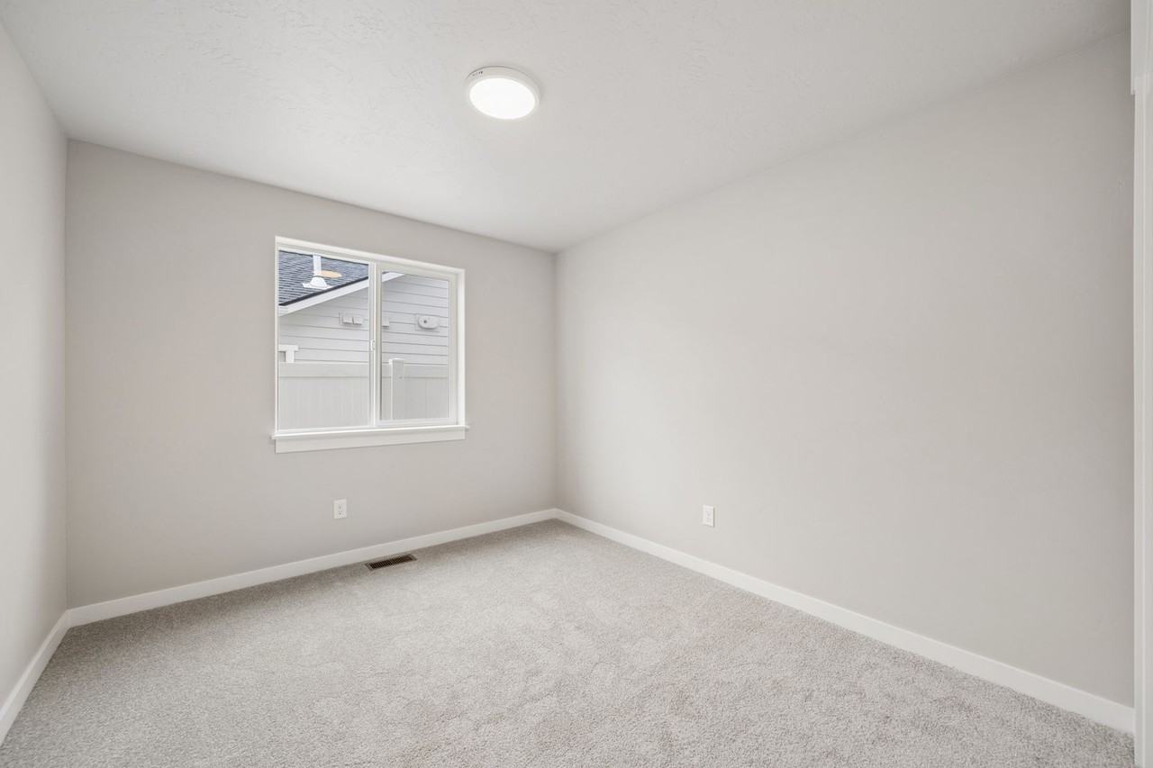 404 Needlegrass Ln - Photo 5 of 32