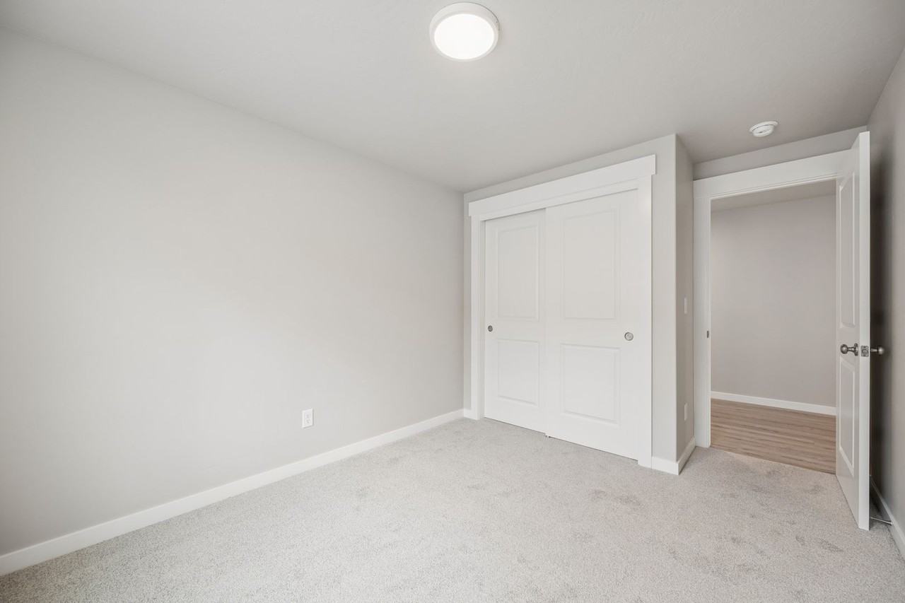 404 Needlegrass Ln - Photo 6 of 32