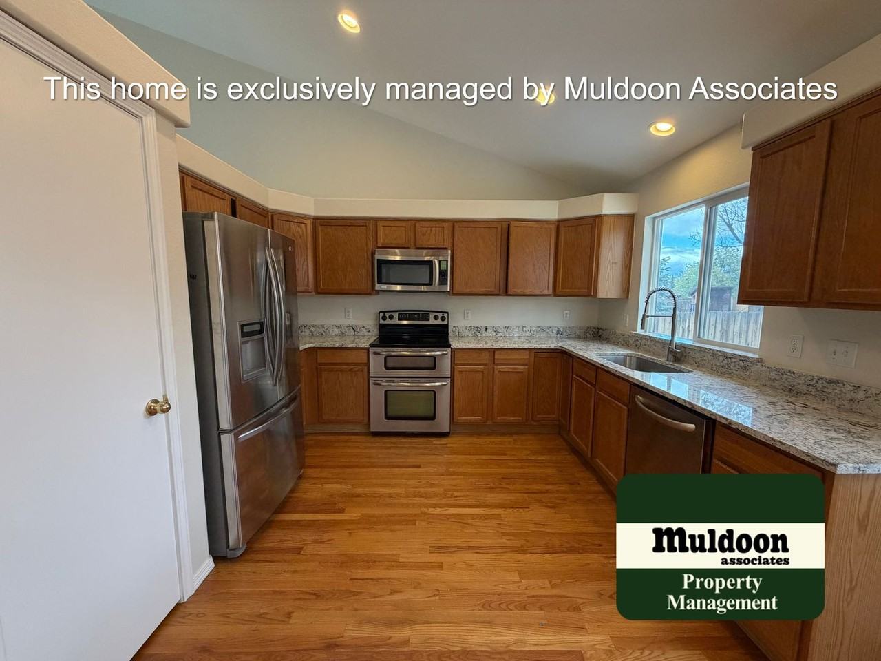 4687 Fencer Rd - Photo 7 of 34