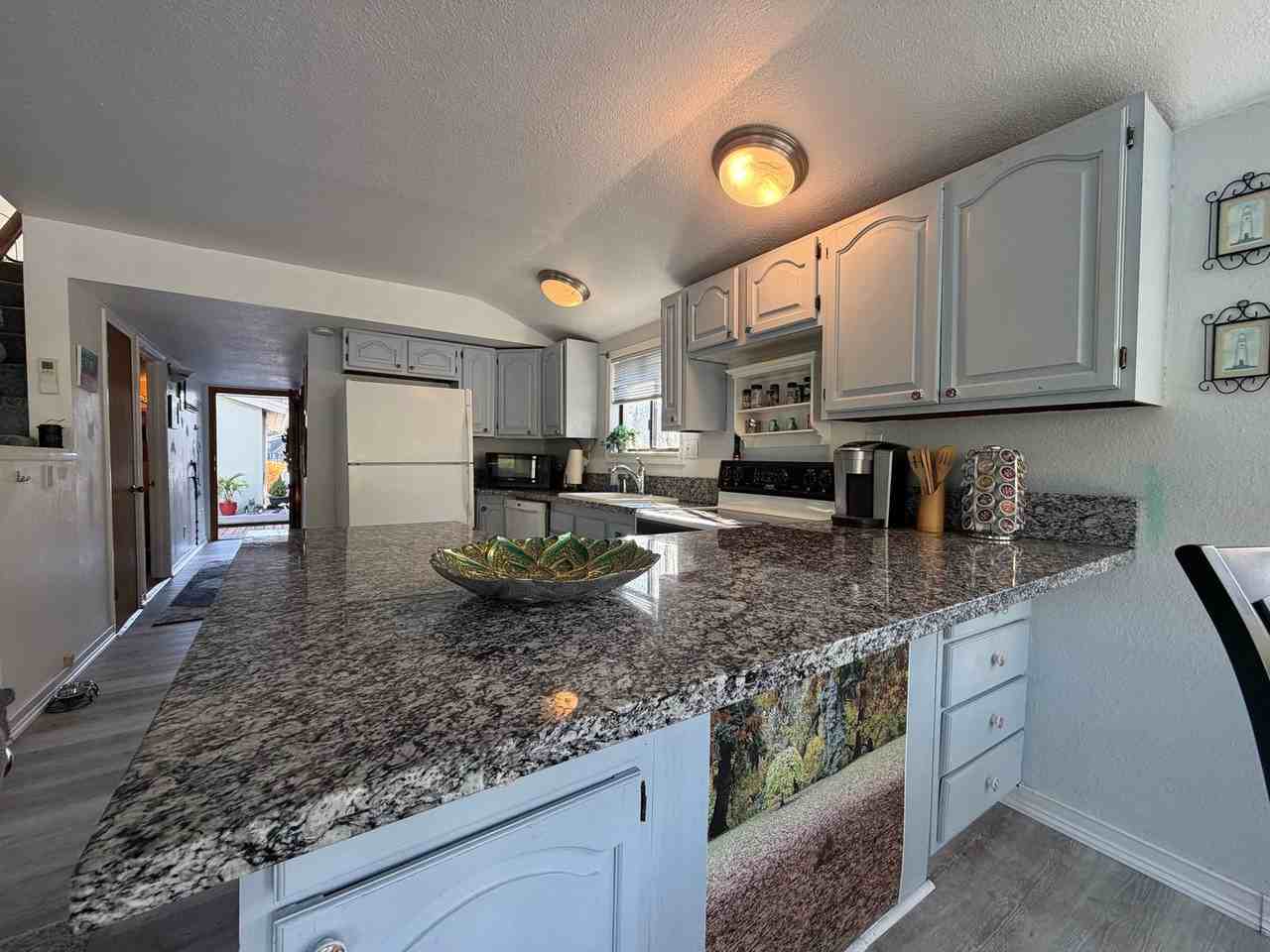 444 N Tomahawk Island Dr - Photo 7 of 27