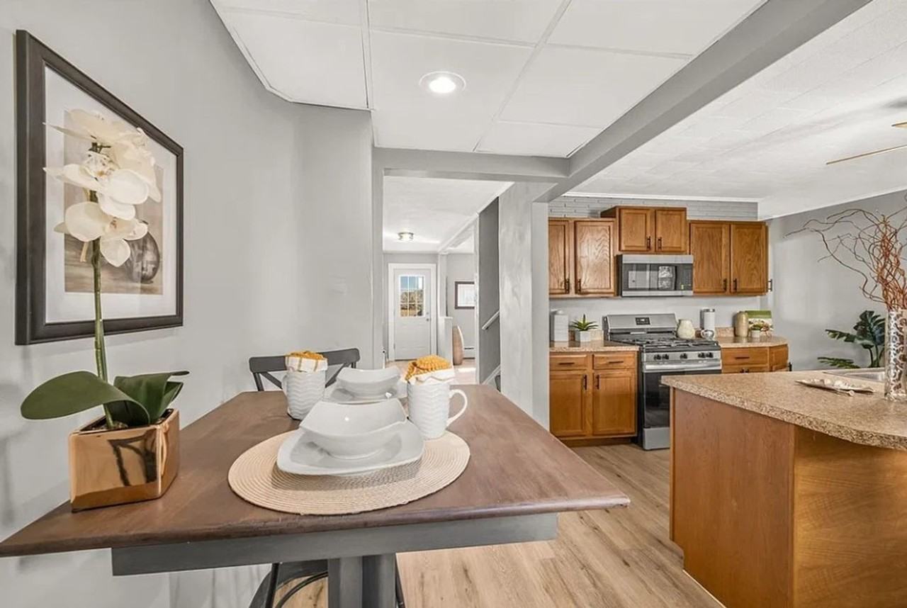 107 John St - Photo 4 of 32