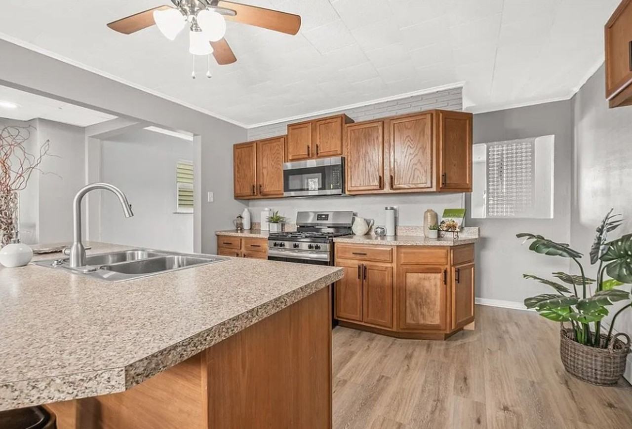 107 John St - Photo 5 of 32