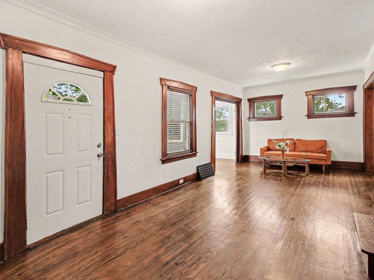 6354 Parker St - Photo 2 of 25