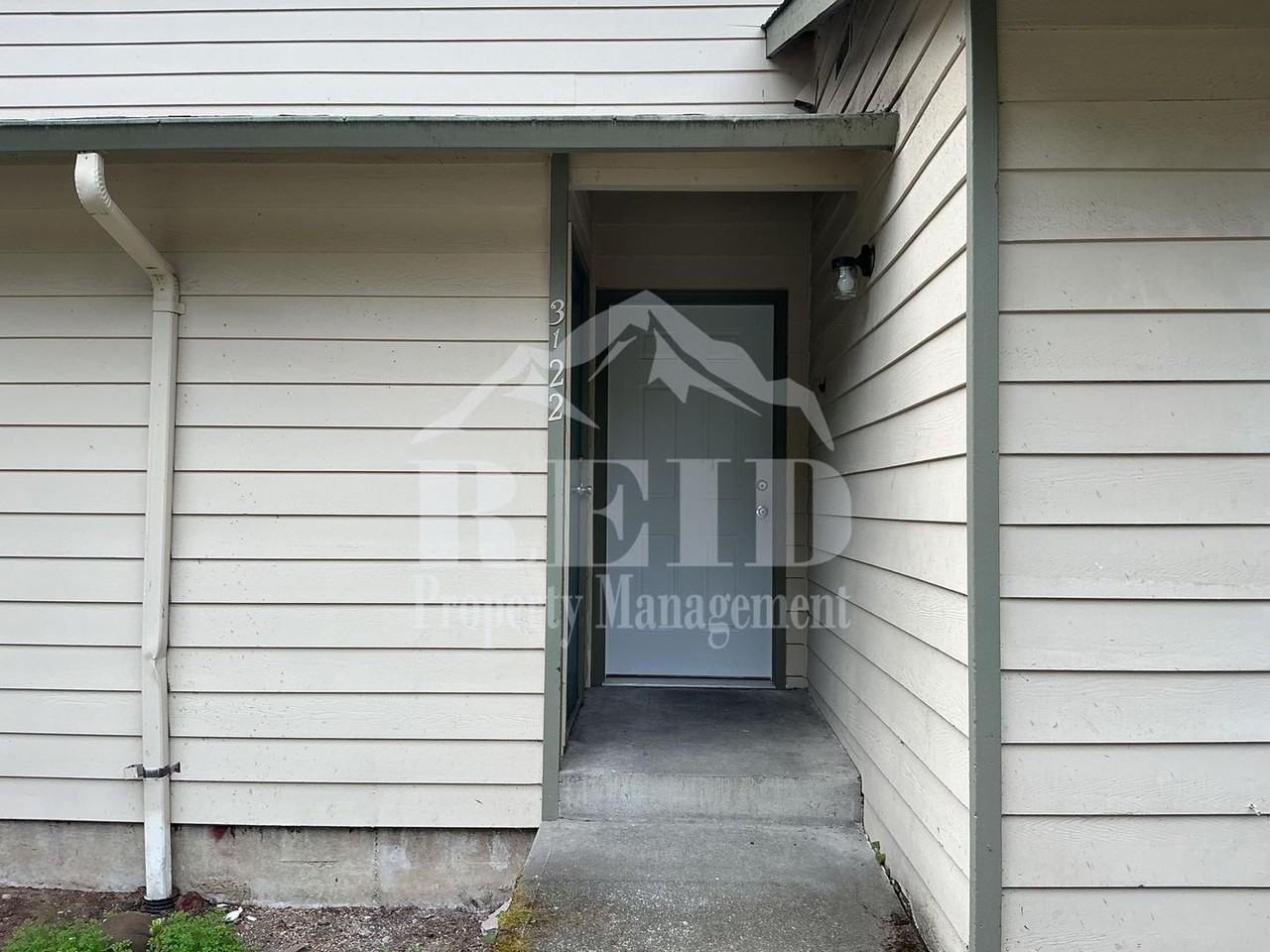 3122 Rustlewood Ln Se - Photo 2 of 35