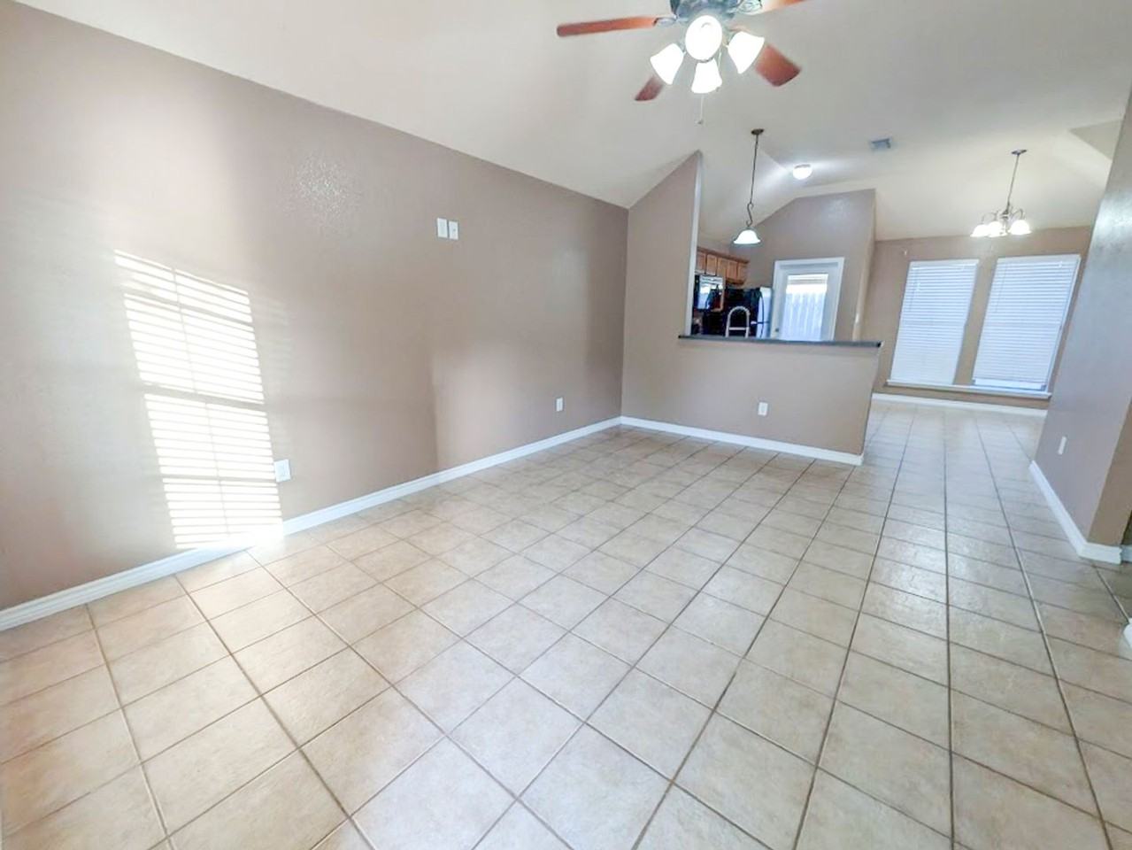 5715 Springfield Cir S - Photo 3 of 15