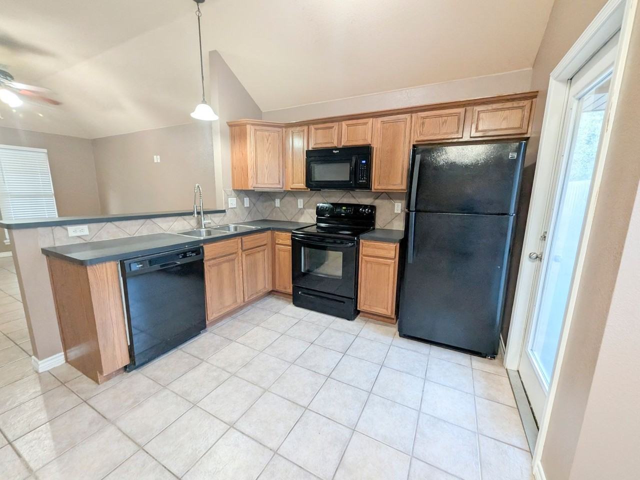 5715 Springfield Cir S - Photo 4 of 15