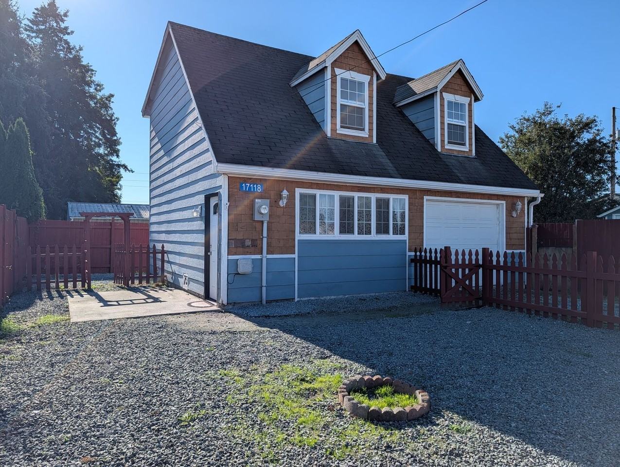 17118 Brunswick St - Photo 2 of 9