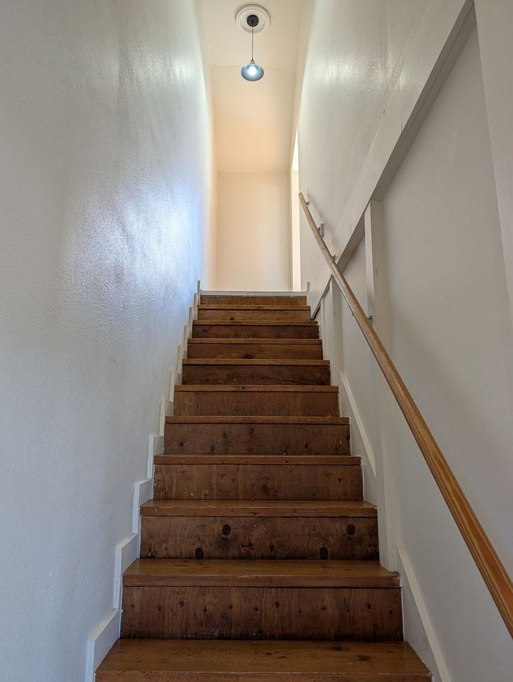 17118 Brunswick St - Photo 7 of 9