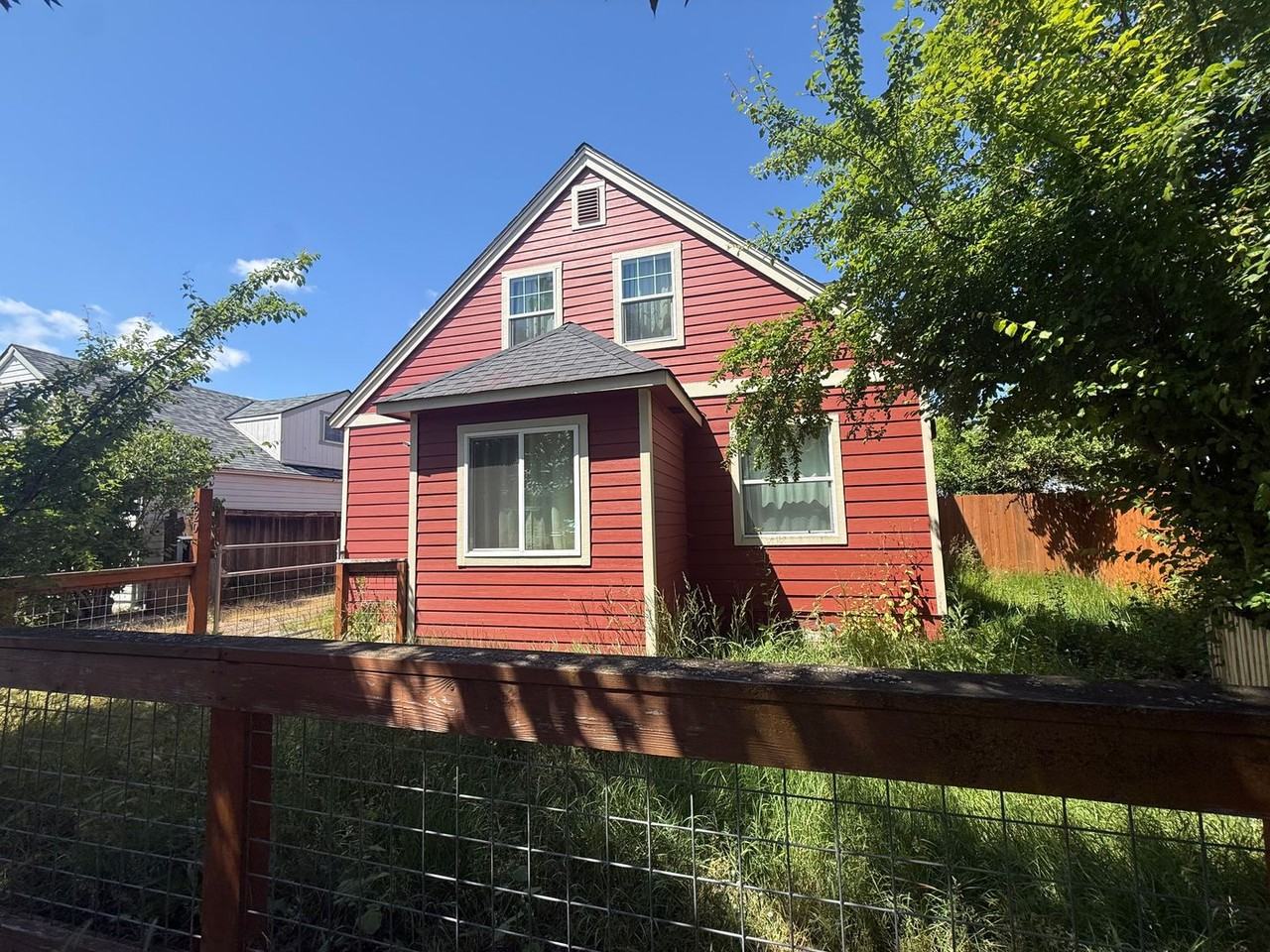 820 Centennial Blvd