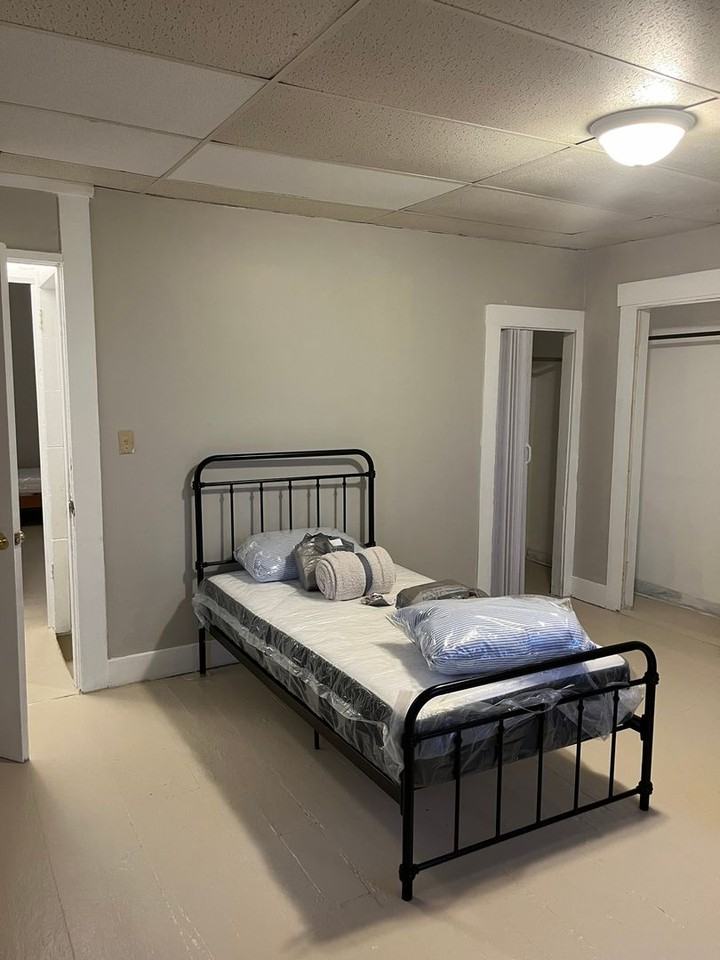 719 Kenton St - Photo 2 of 11