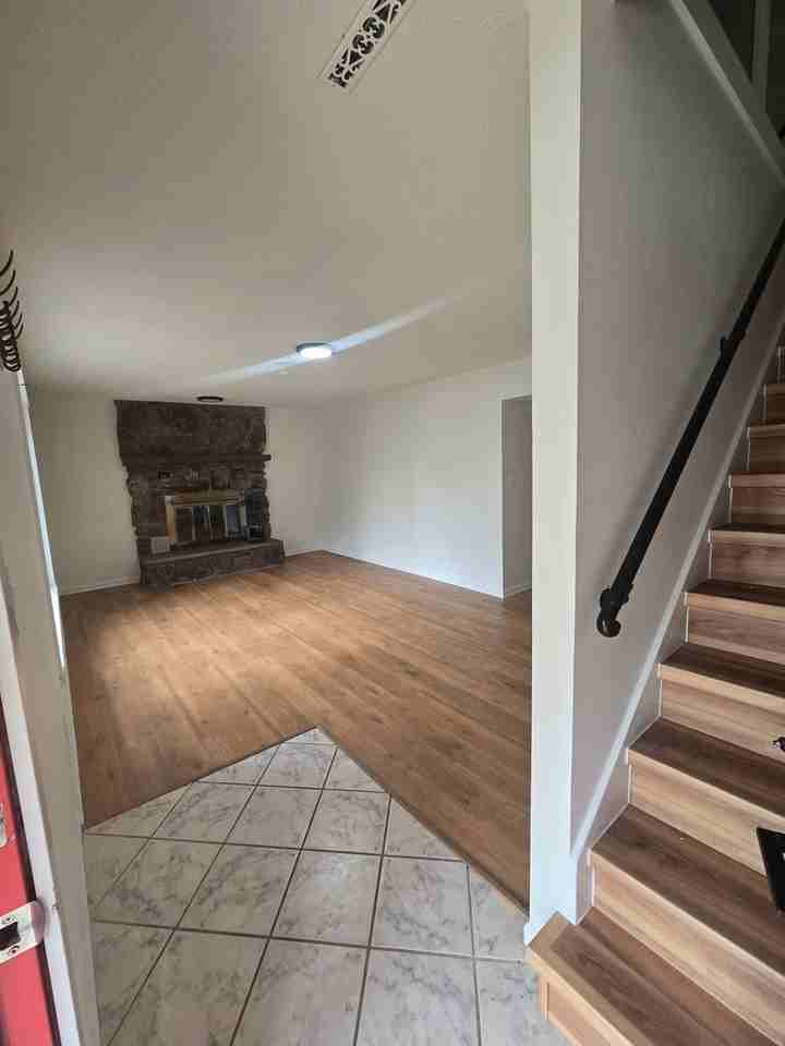 545 E 11th St - Photo 3 of 40