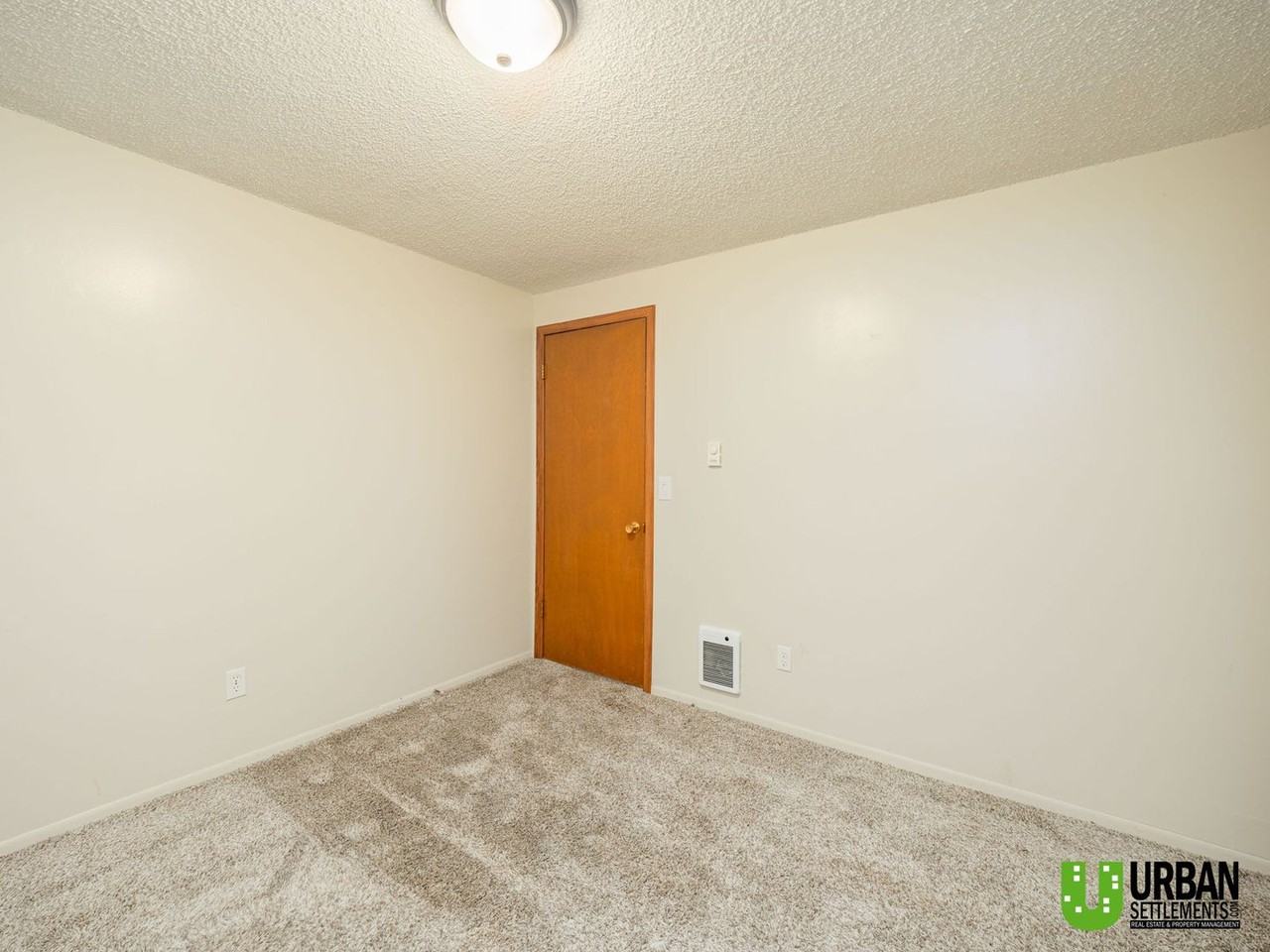629 E Providence Ave - Photo 5 of 16