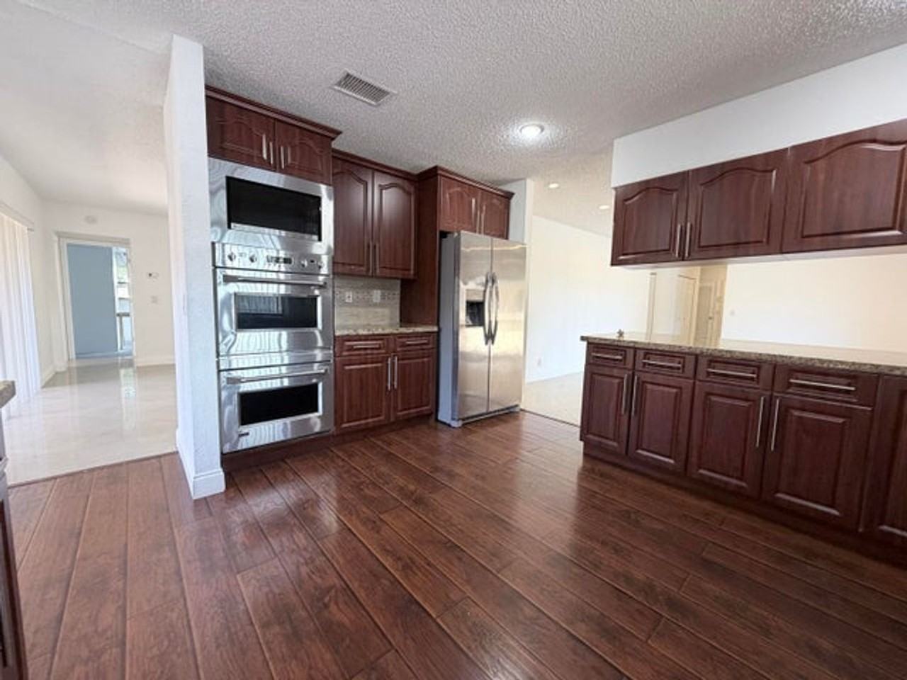 9978 Nw 19th St - Photo 3 of 19
