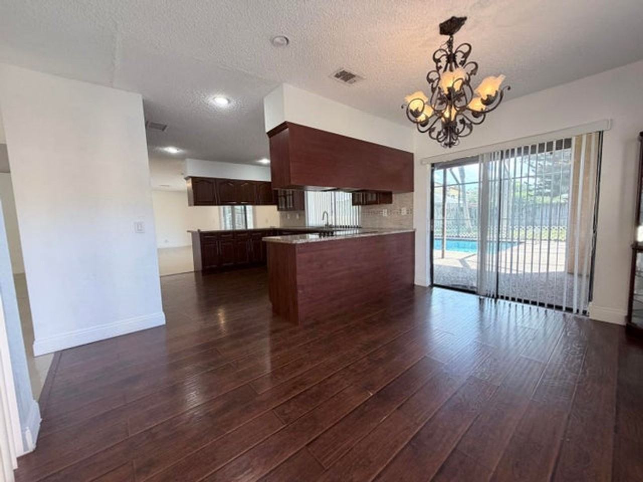 9978 Nw 19th St - Photo 4 of 19