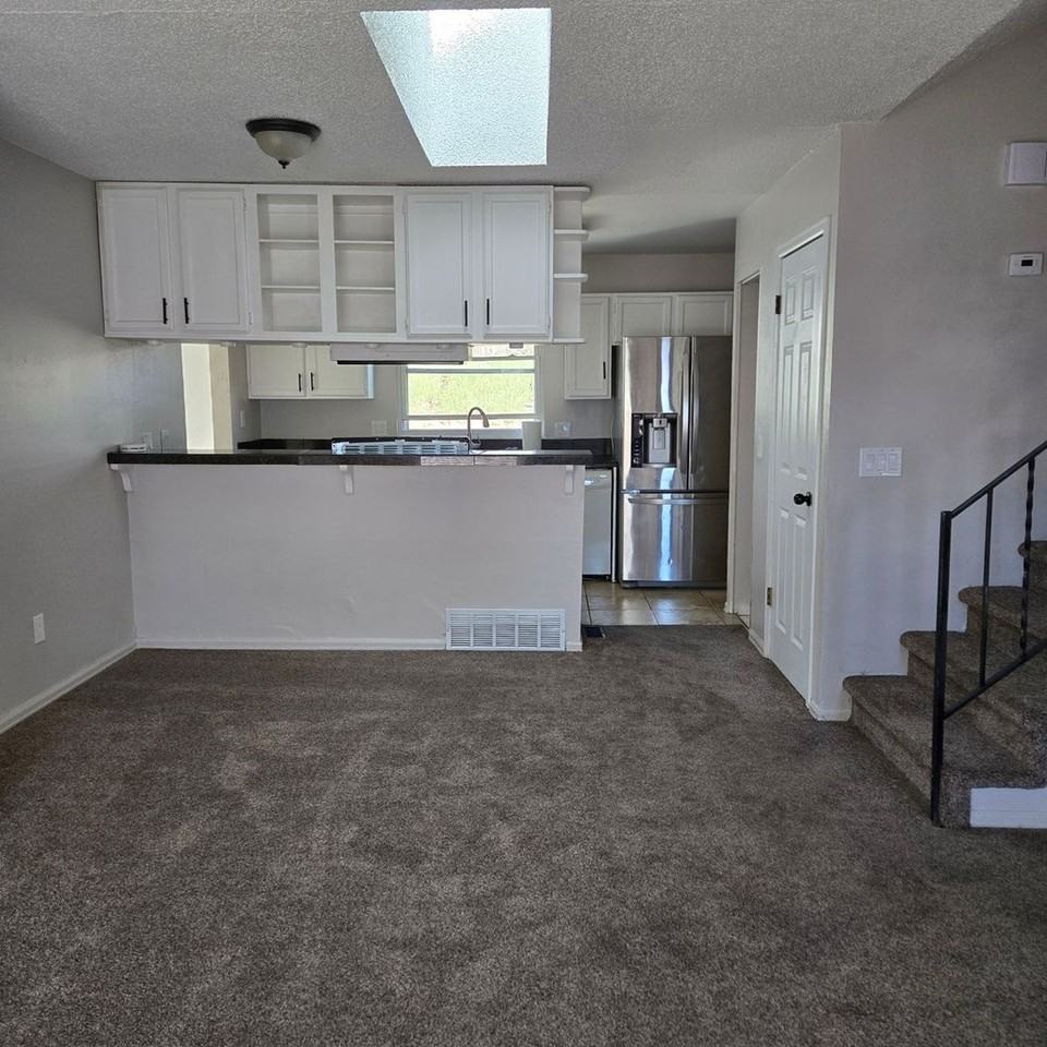 11484 Hot Springs Dr - Photo 2 of 19