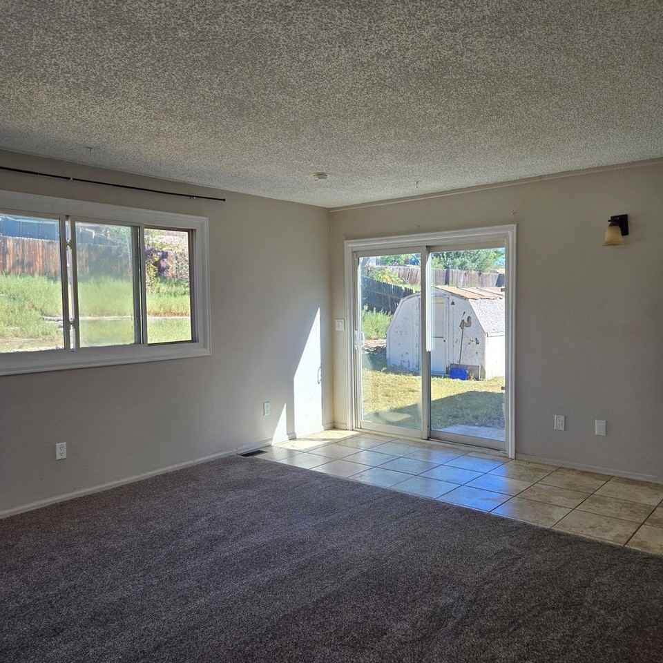 11484 Hot Springs Dr - Photo 7 of 19