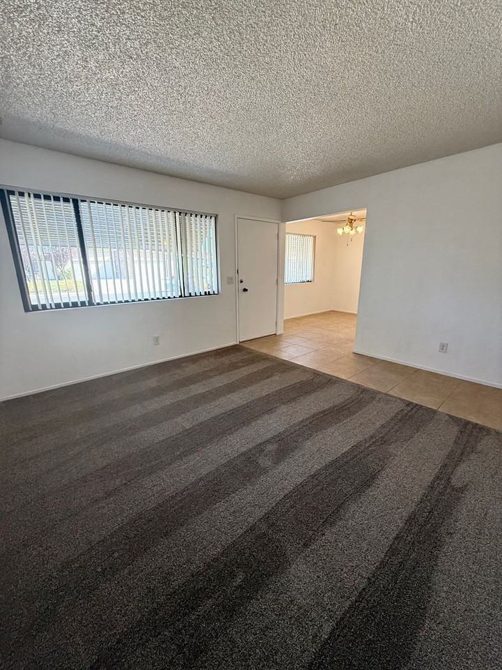 1839 Kimberly Dr - Photo 4 of 18
