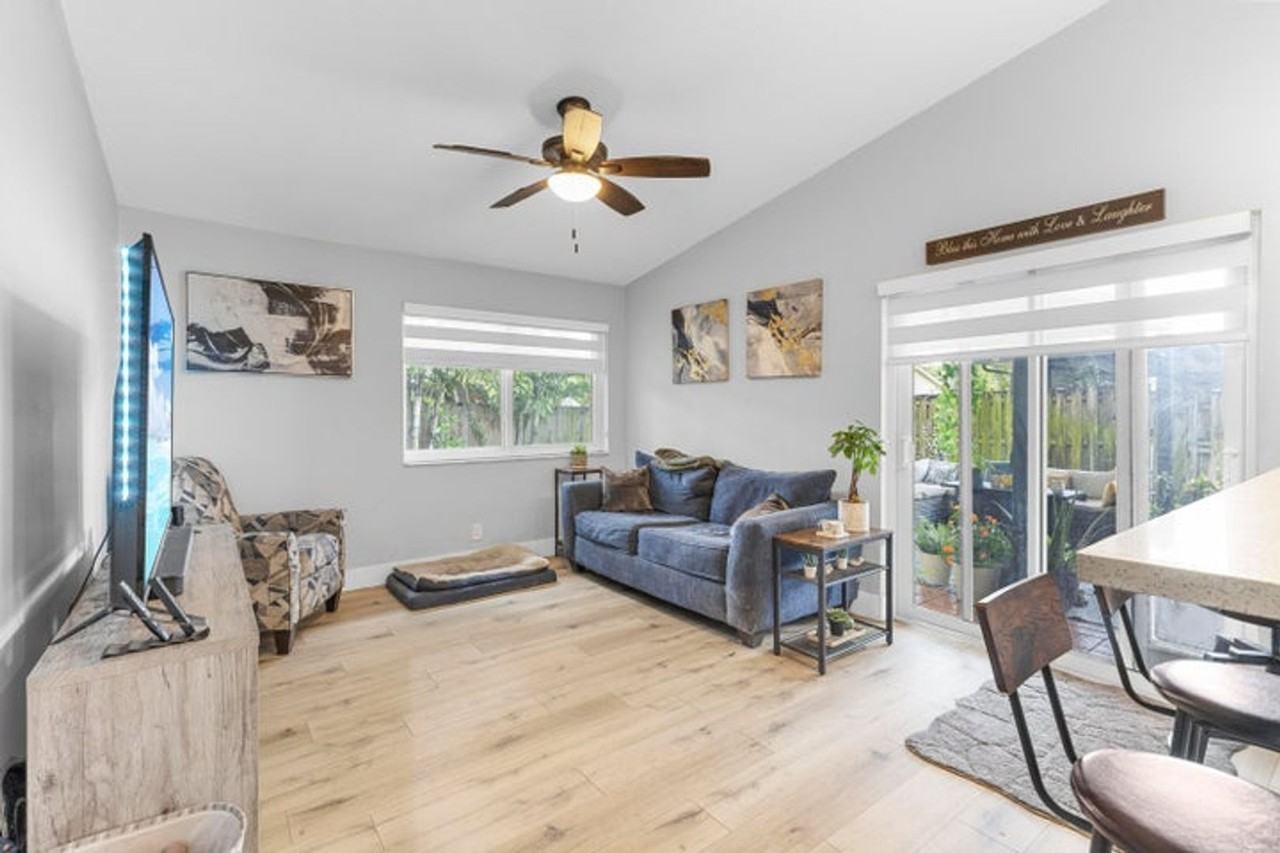 5318 Nw 93rd Ave - Photo 5 of 19
