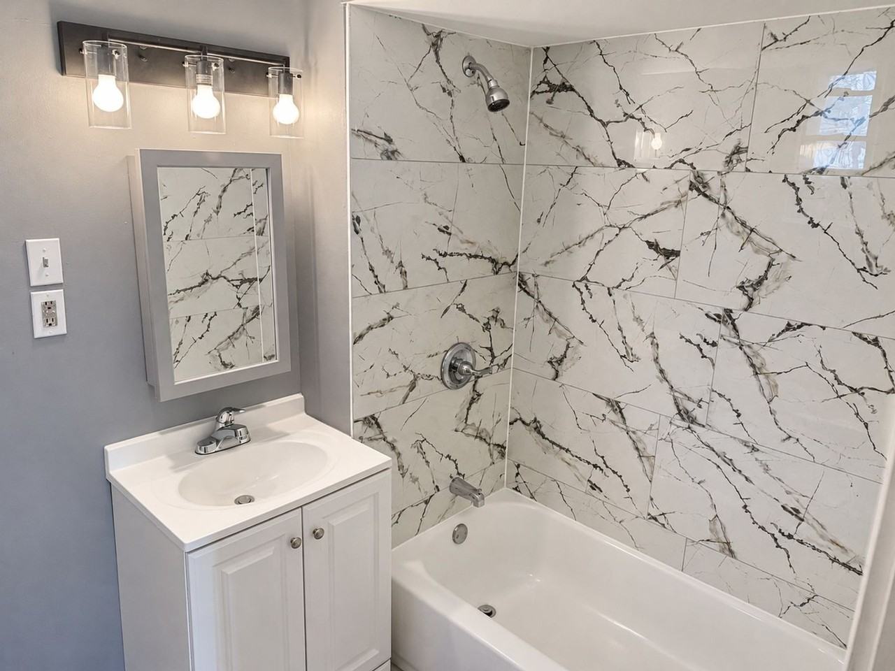 932 Madison Ave - Photo 4 of 17