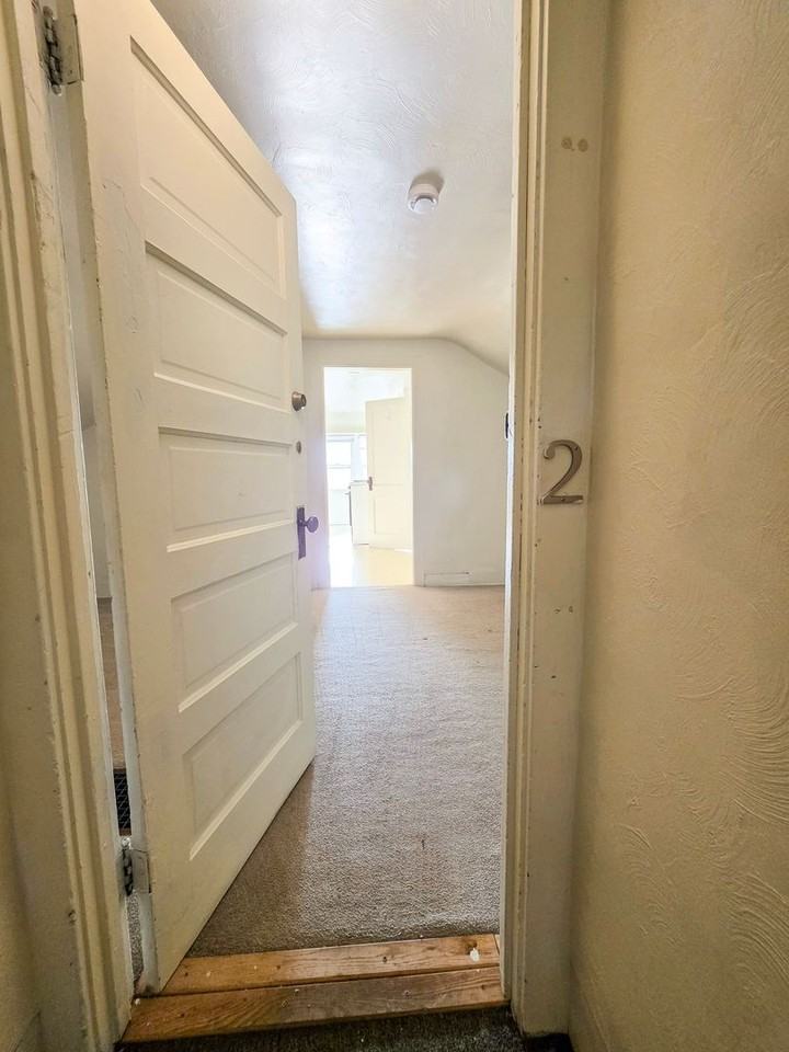 954 11th St. - Photo 2 of 36