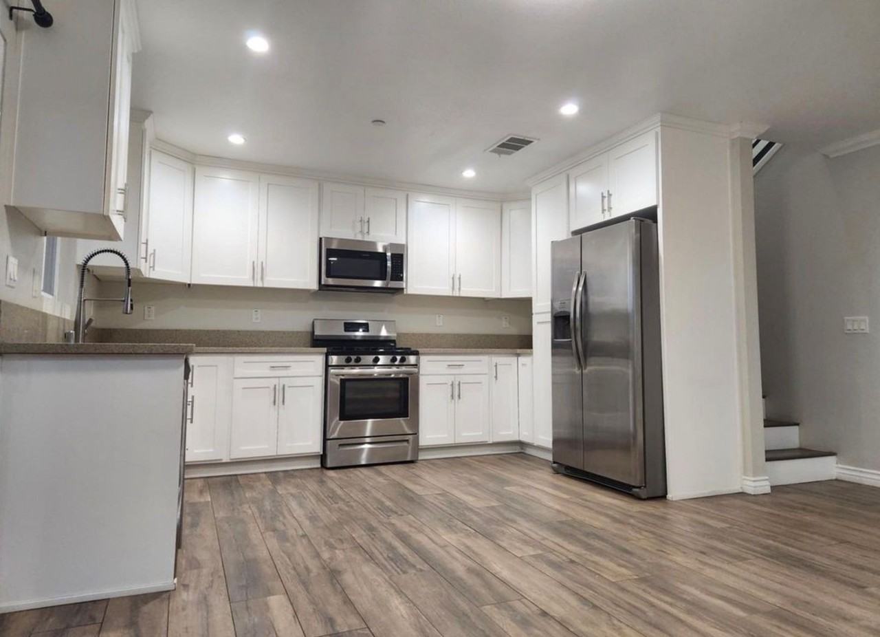 15745 Hayland St - Photo 2 of 13