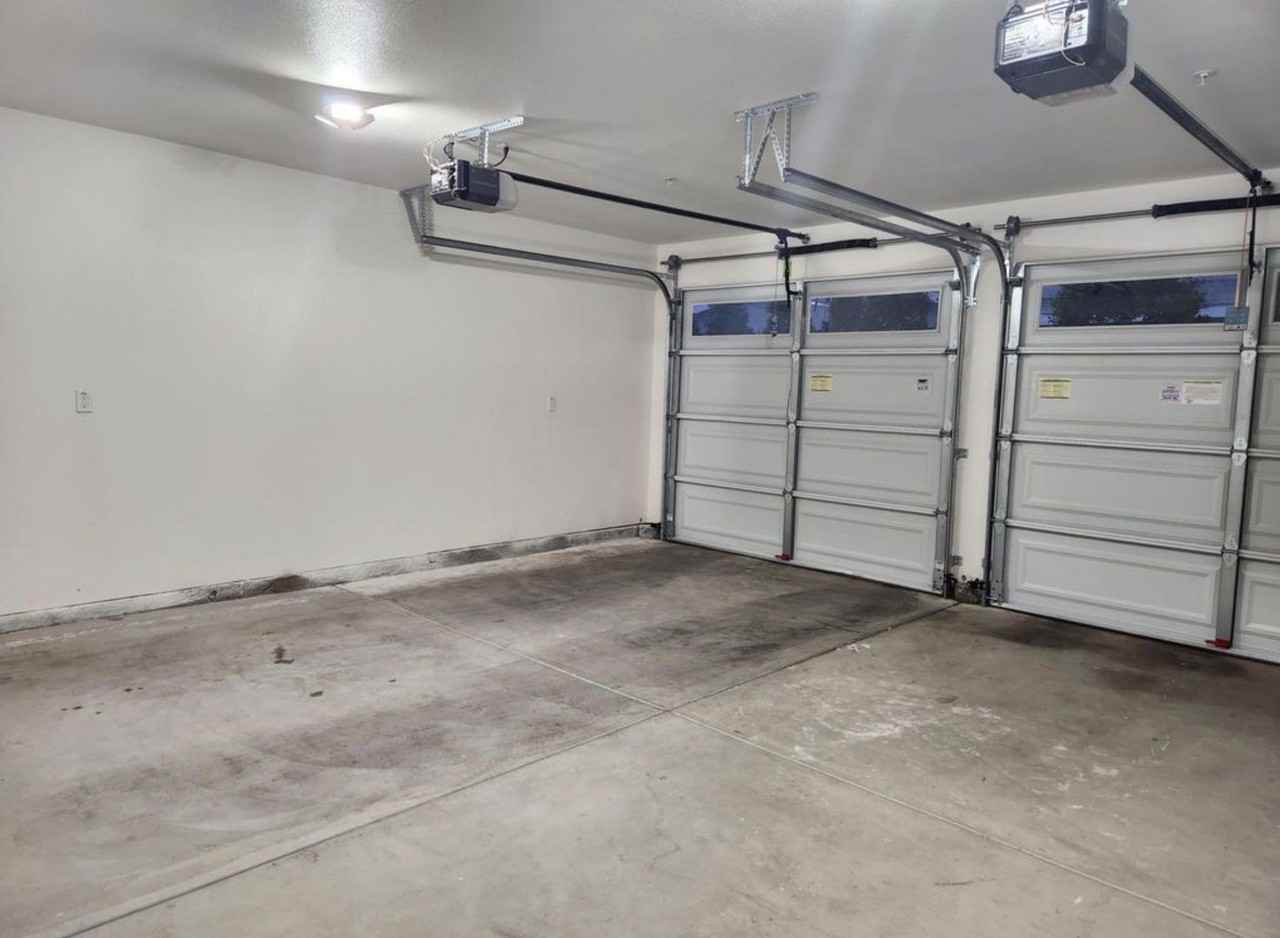15745 Hayland St - Photo 4 of 13