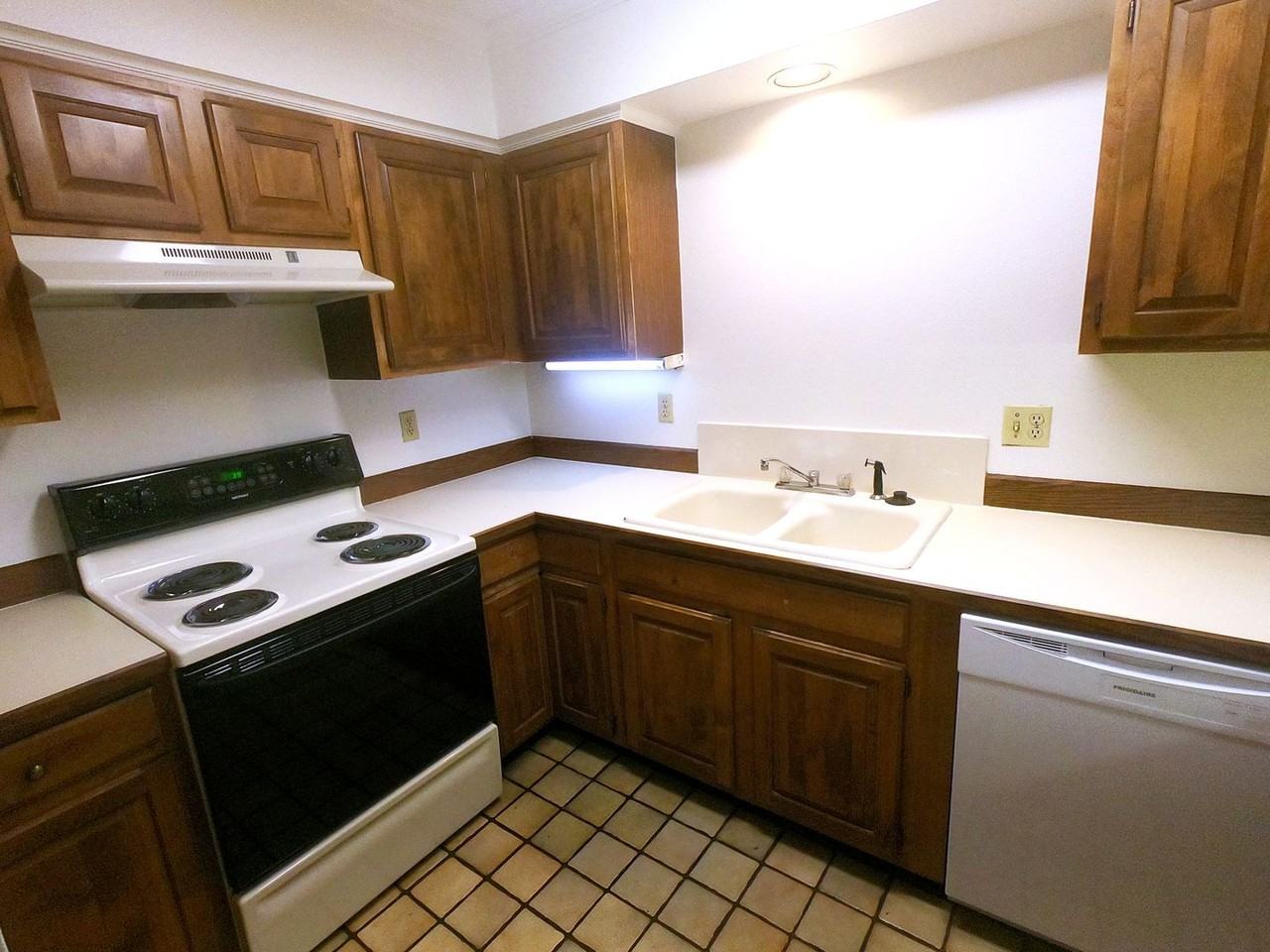 1612 17th St ## 2d - Photo 6 of 25